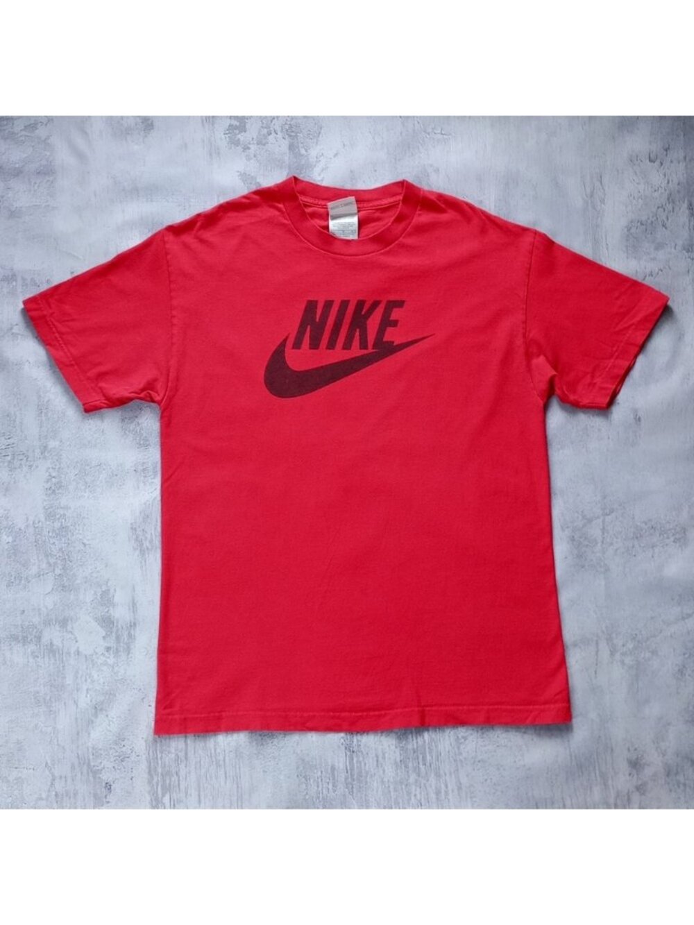 Vintage 2000s NIKE Red Essential T-Shirt